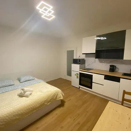 Apartment, 5min Downtown *